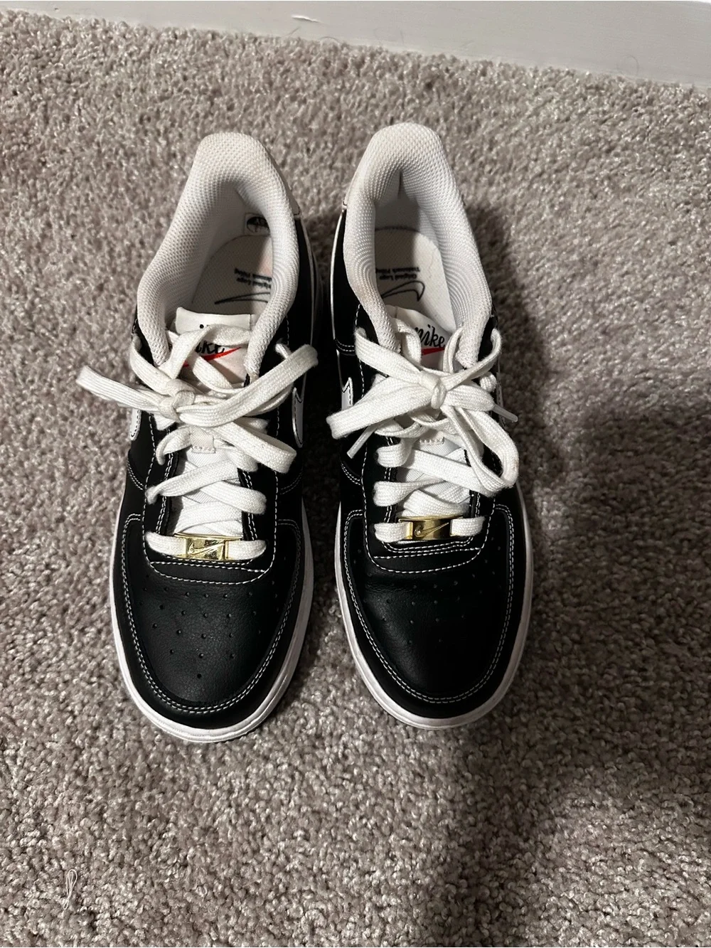 Nike Air Force 1 Black and White